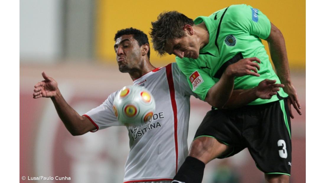 Sporting empata mas garante Liga Europa