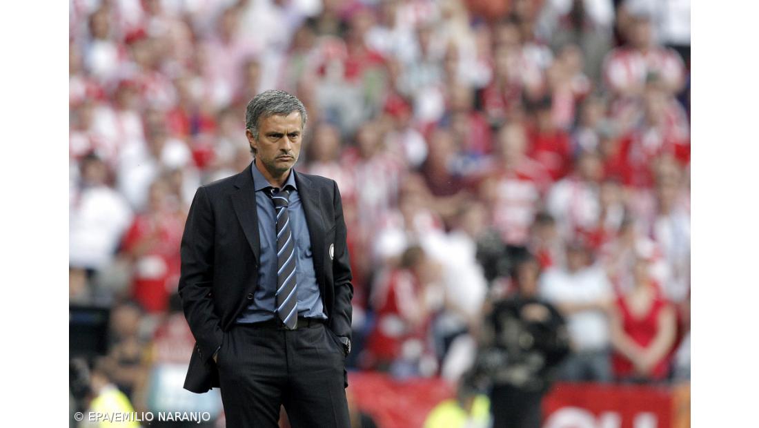 José Mourinho assistiu no Bonfim ao jogo entre o Vitória de Setúbal e o Santa Clara