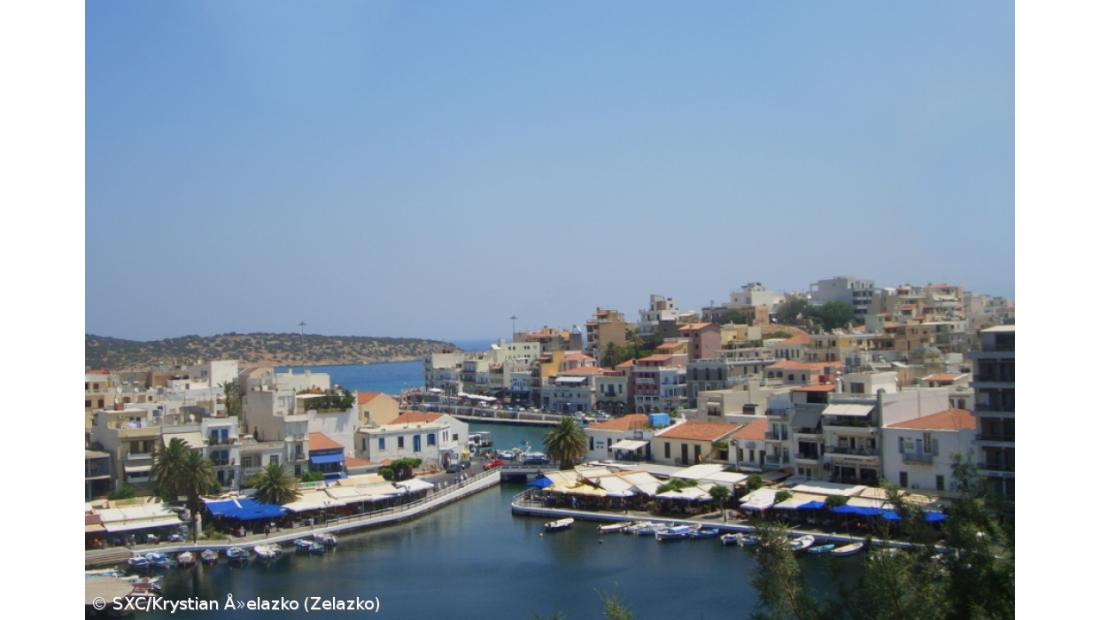 Motoristas de táxi bloqueiam aeroporto de Atenas e porto de Pireu
