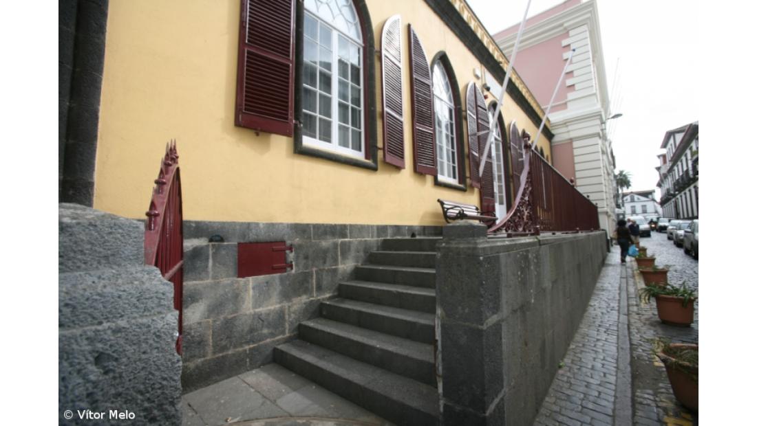Conferência sobre genealogia em Ponta Delgada