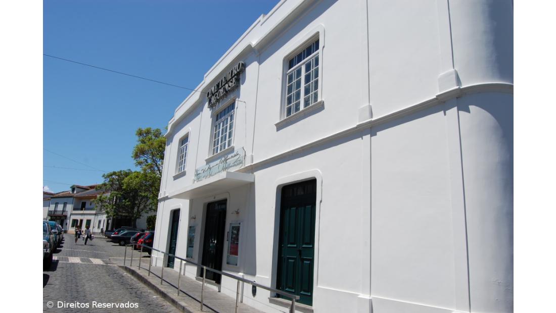 Cineteatro Lagoense Francisco D'Amaral Almeida acolhe II Gala de Opera