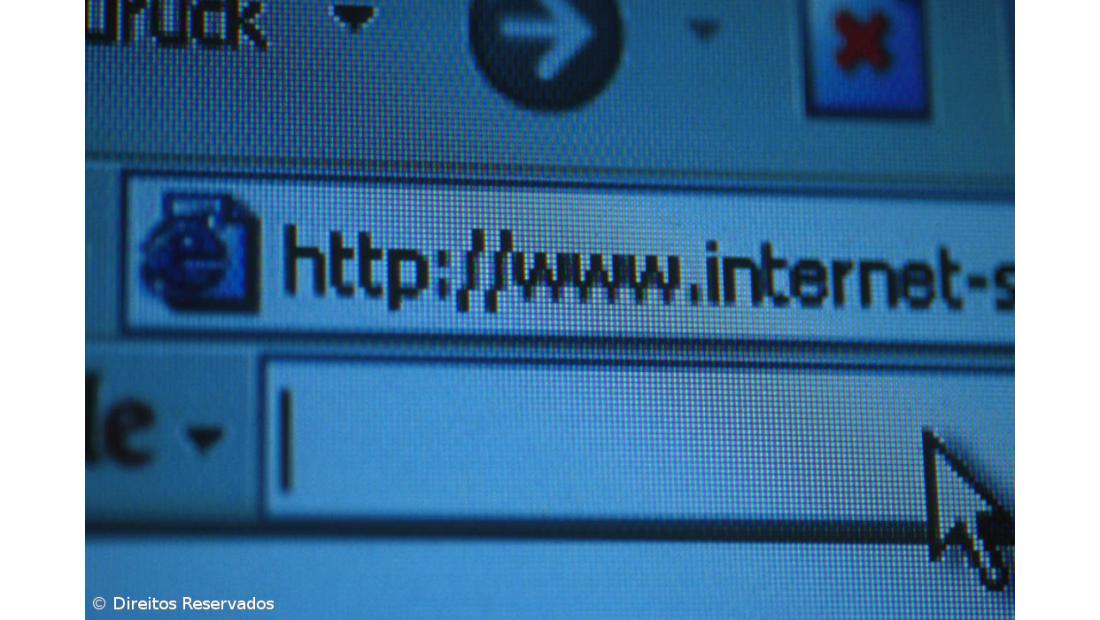 Portugueses entre os consumidores com mais horas de Internet