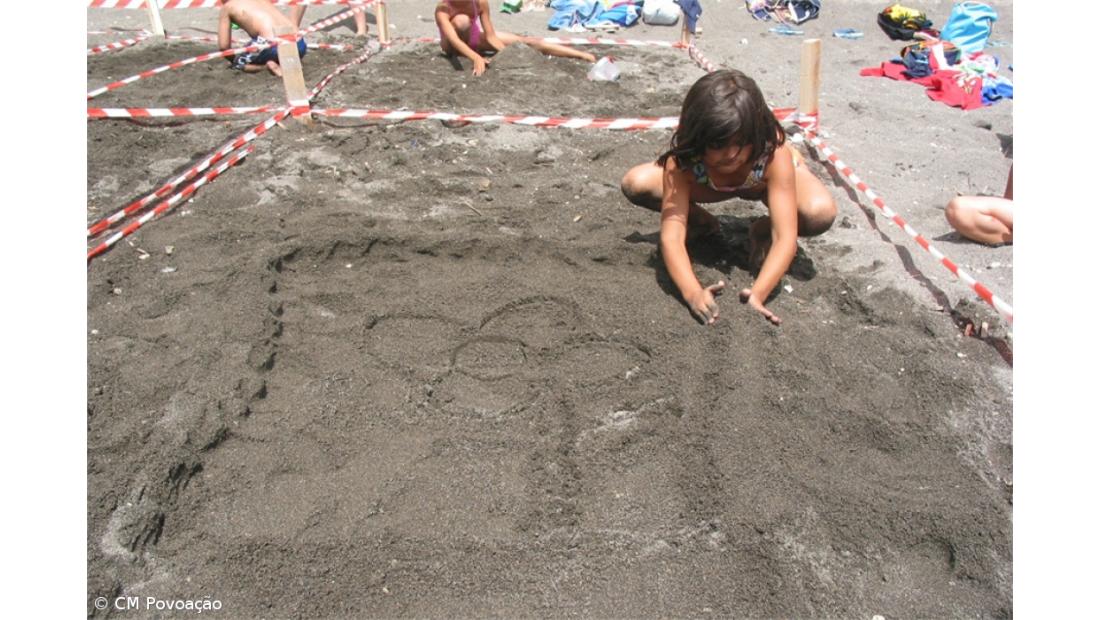Concurso "Esculpir na Areia" na Povoação