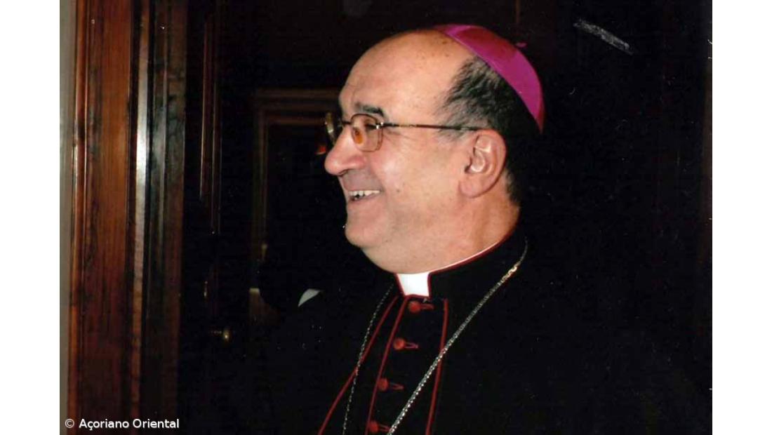 Bispo emérito de Angra vai ser sepultado na ilha de Santa Maria