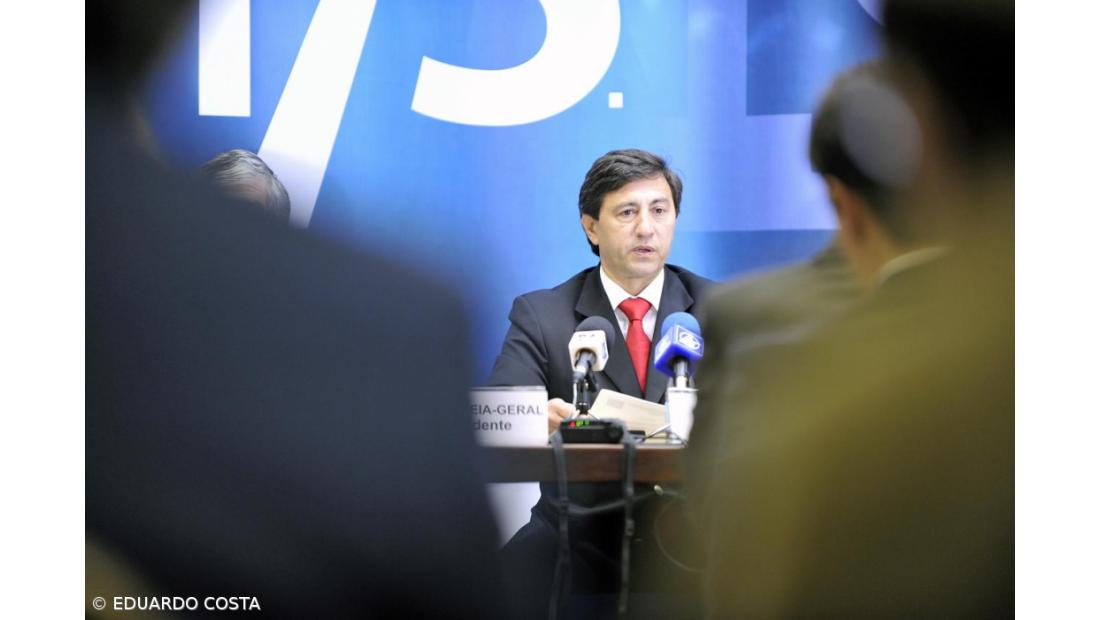 Empresas têm que se redimensionar para enfrentar a crise