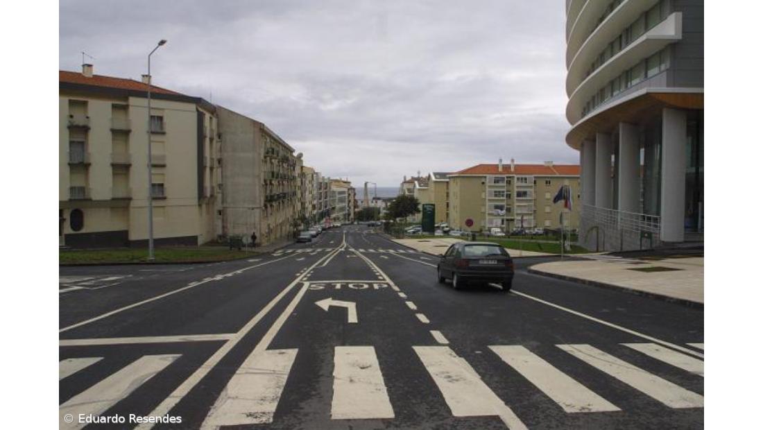 Idoso morre atropelado em passadeira