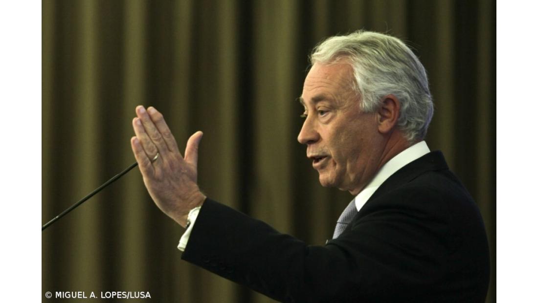 Carlos Costa diz que "não vale a pena culpar os mercados"