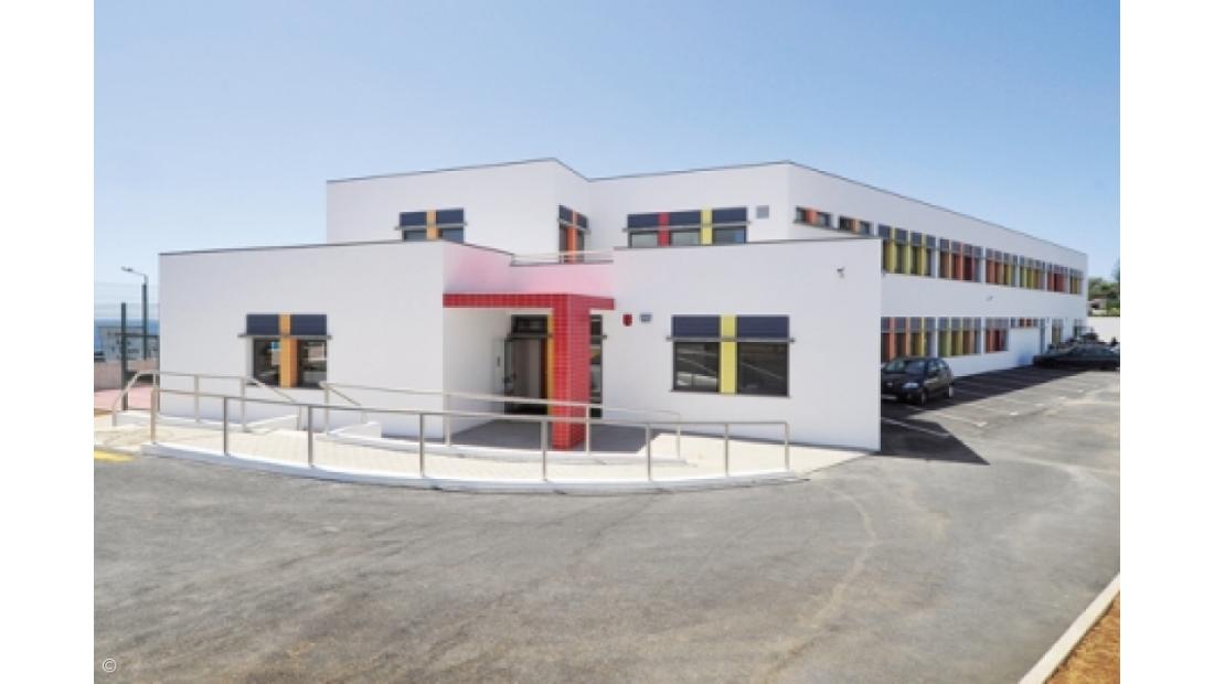 "A Colmeia" tem nova escola para melhorar o ensino