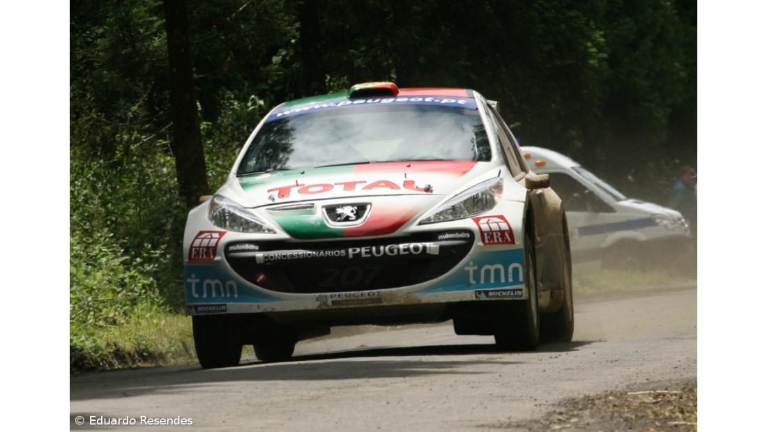Bruno Magalhães fora do SATA Rallye Açores 2011