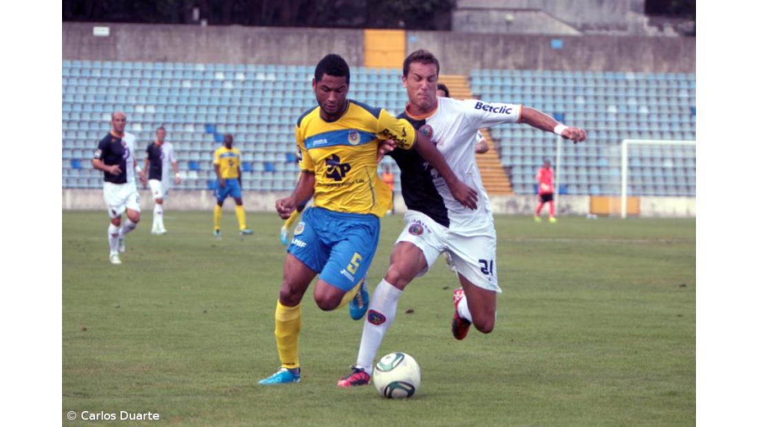 Santa Clara sem ideias entra no campeonato a empatar