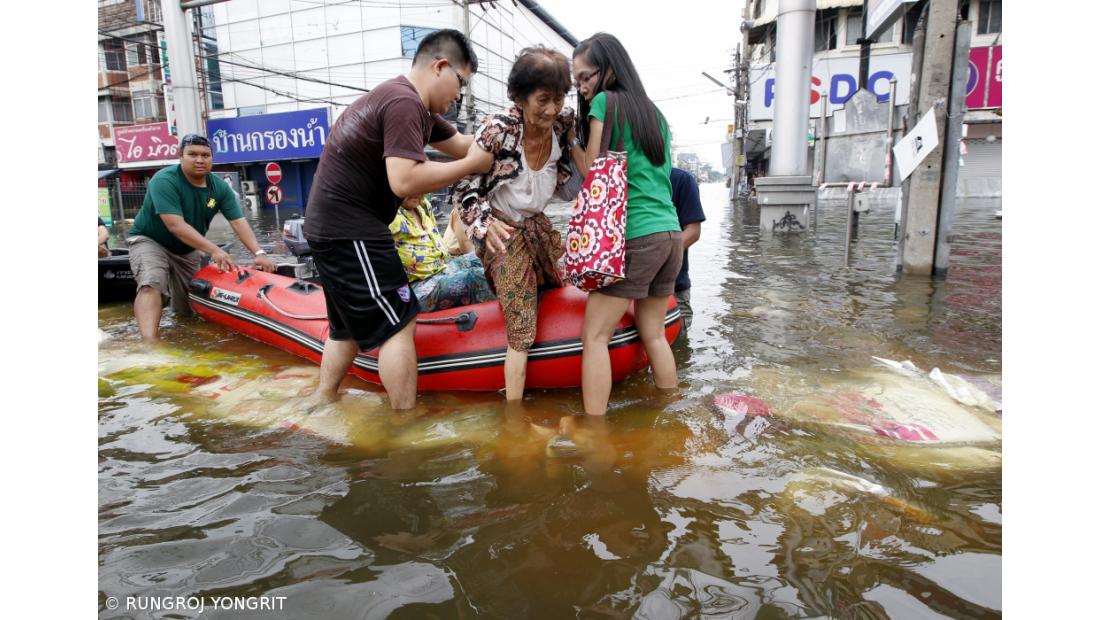 Sobe para 68 número de mortos em inundações na Indonésia