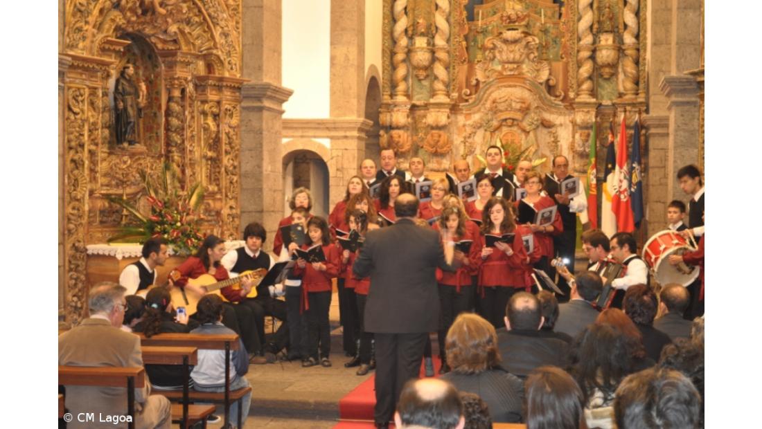 Grupo de Cantares Tradicionais de Santa Cruz celebra 15º aniversário