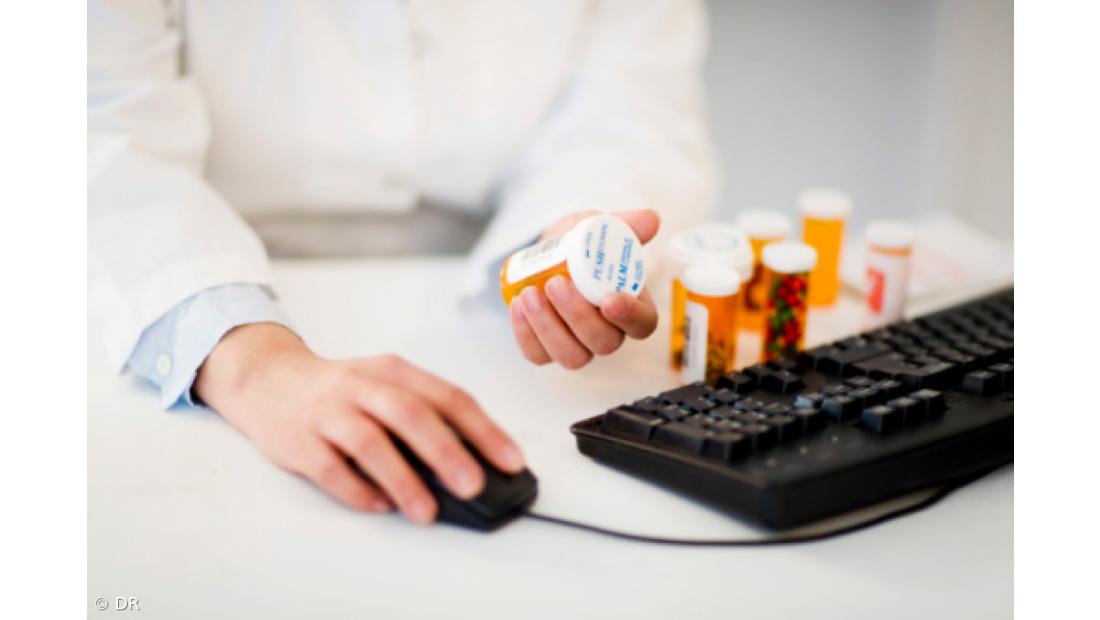 Prescrição eletrónica de receitas desligada às 14:00 e farmácias apelam a aviar medicamentos antes