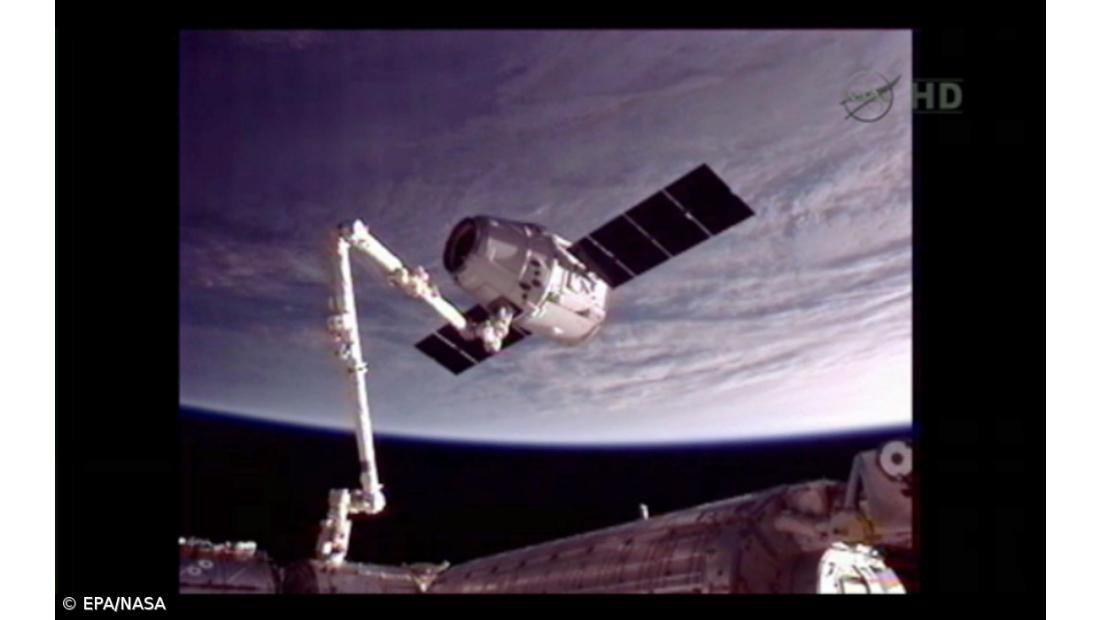 Nave Dragon regressa à Terra após missão à Estação Espacial Internacional