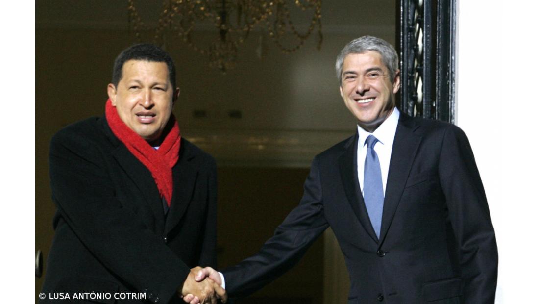 Hugo Chávez partiu para Caracas depois de visita de 10 horas