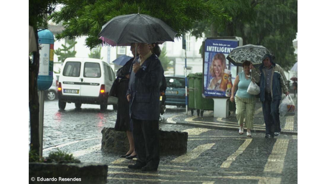 Açores continuam sob alerta de mau tempo 
