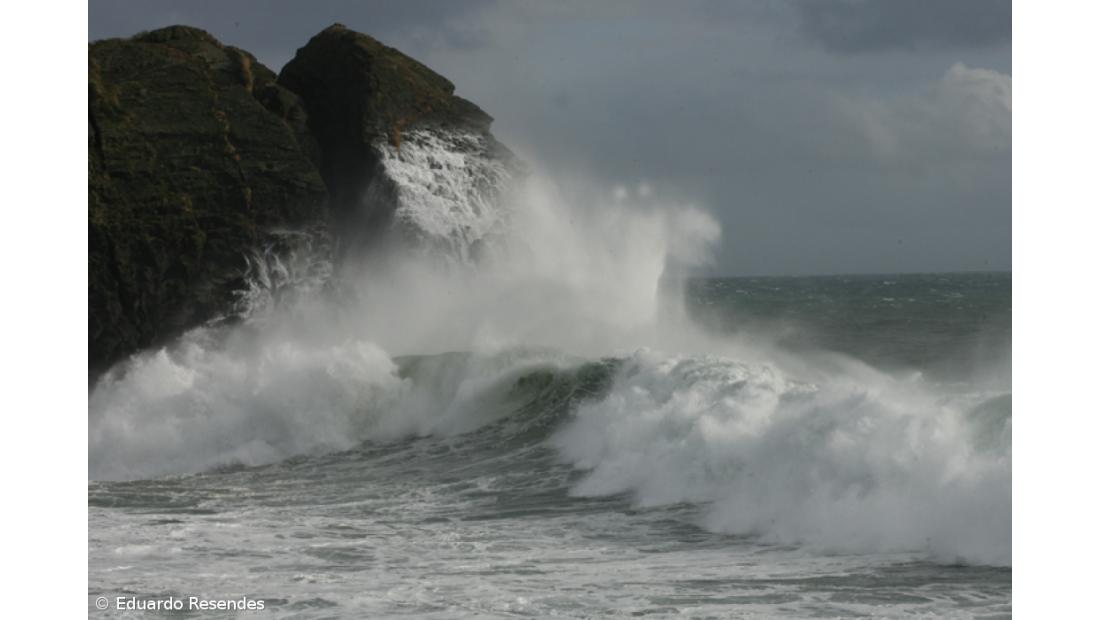 Grupos central e ocidental dos Açores sob aviso amarelo