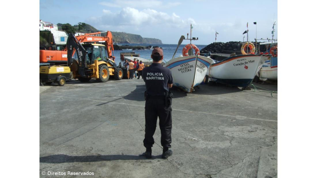 Marinha deteta quatro barcos em pesca ilegal