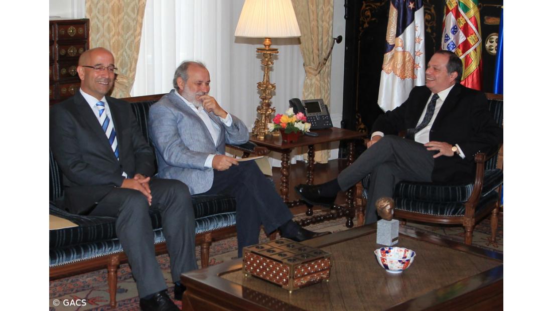 Santa Clara atribui a Carlos César o título de sócio honorário