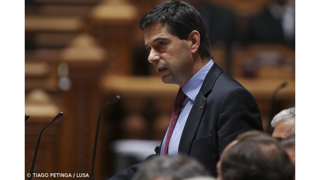 Vítor Gaspar diz-se alvo de linguagem insultuosa por aproximarem-no do salazarismo 