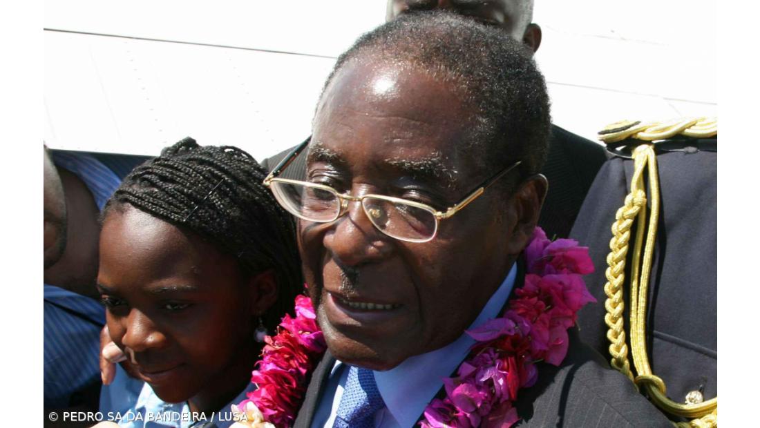  Diplomacia europeia condena novo governo de Mugabe