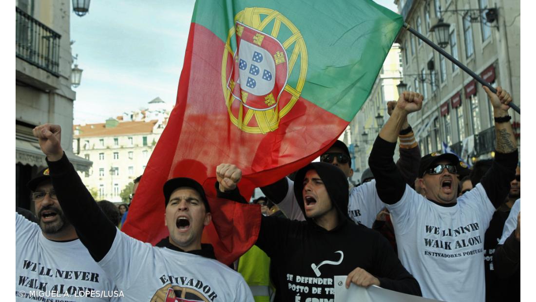 Centenas de pessoas na manifestação dos estivadores