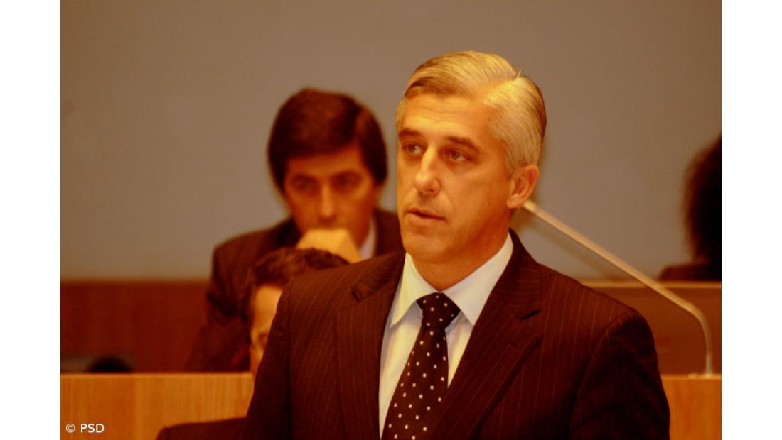 Via açoriana "tem de ser de respostas e não de desculpas"