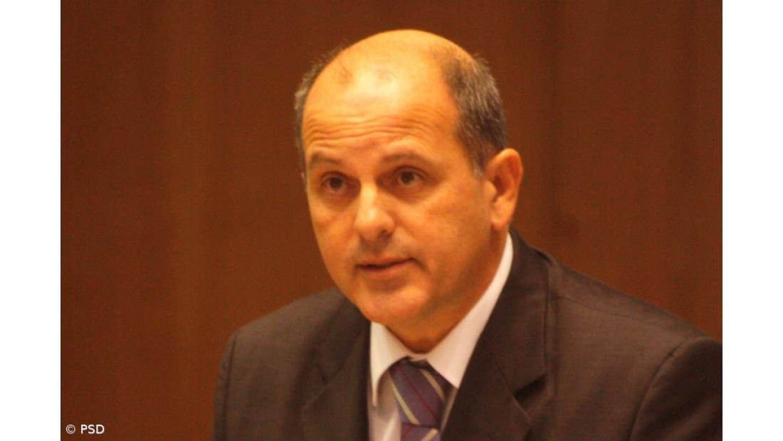 PSD/Açores quer mais apoios regionais à universidade, Vasco Cordeiro aponta incongruência