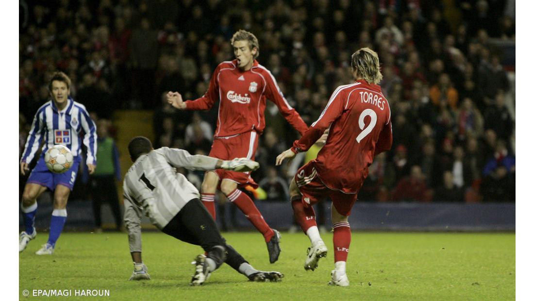 FC Porto perde por 4-1 em Liverpool e adia apuramento