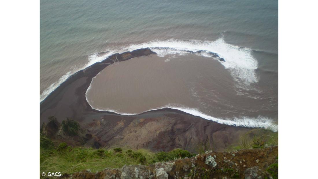 Parque Natural monitoriza "nascimento" de nova fajã no Corvo