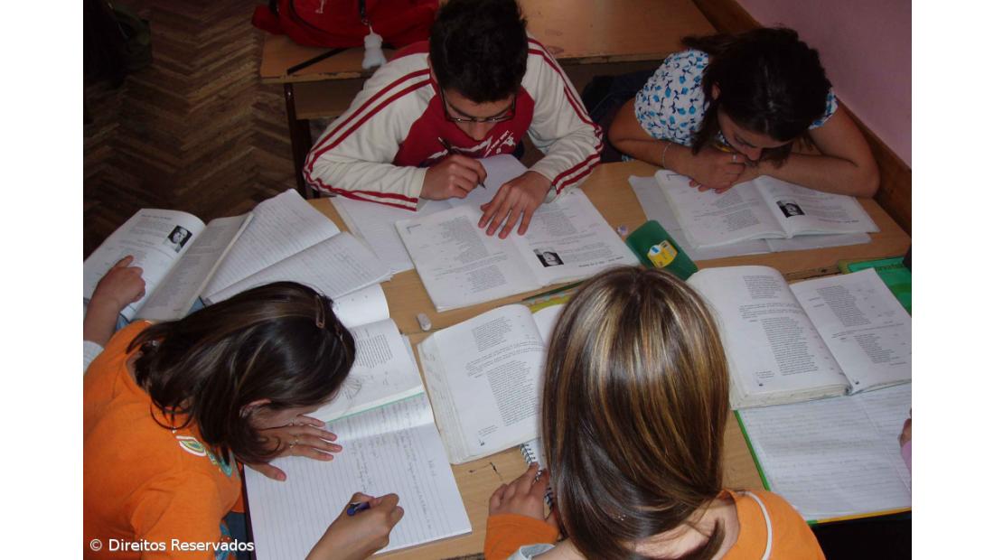 Editores acusam Ministério da Educação de falhar nos manuais escolares gratuitos