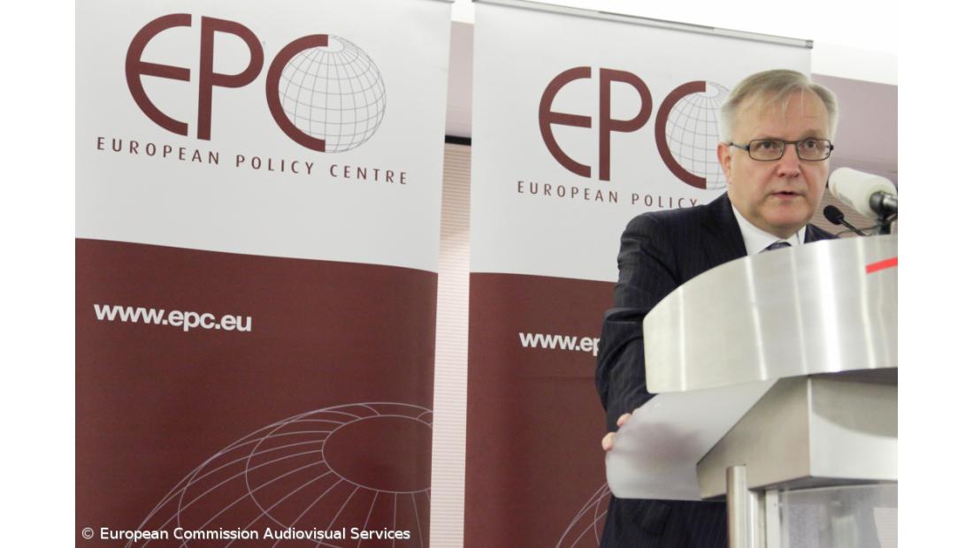 Rehn elogia trabalho de Vítor Gaspar e confia na determinação de nova ministra