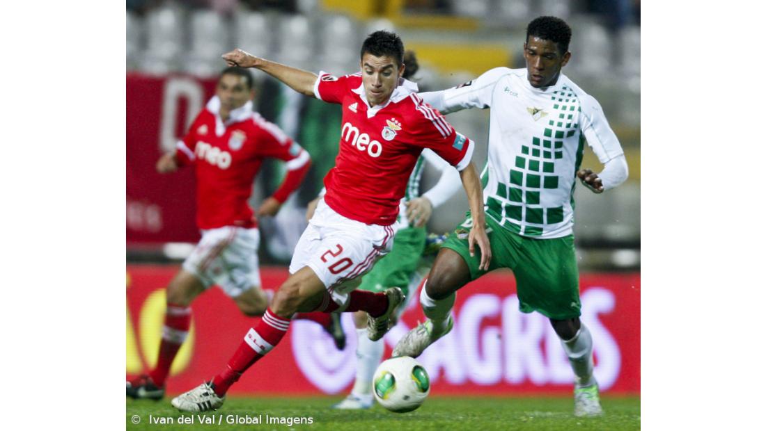 Benfica vence Moreirense por 2-0