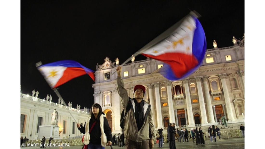 Cardeais começam segundo dia de conclave