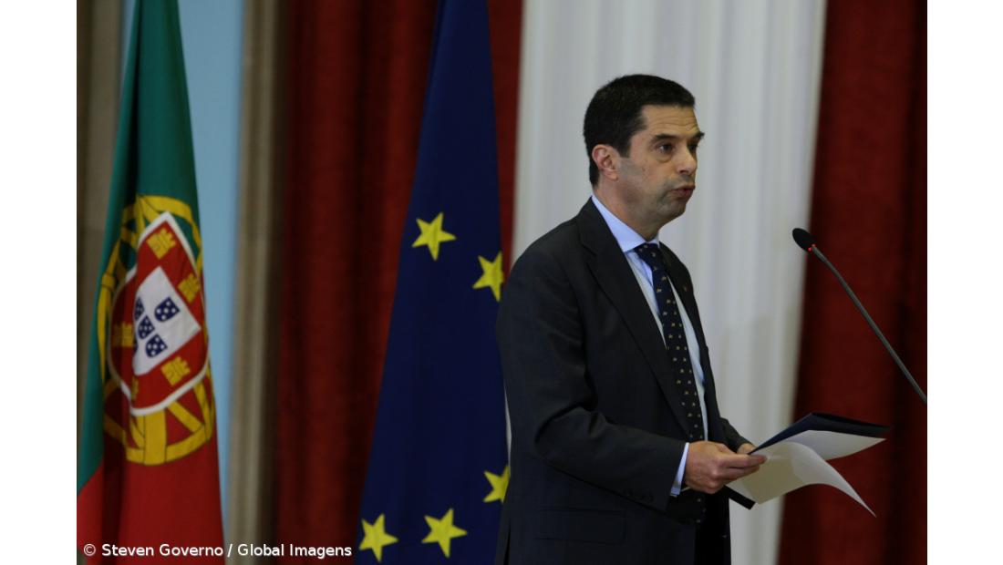 Desemprego deve superar 18% já este ano e continua a crescer em 2014