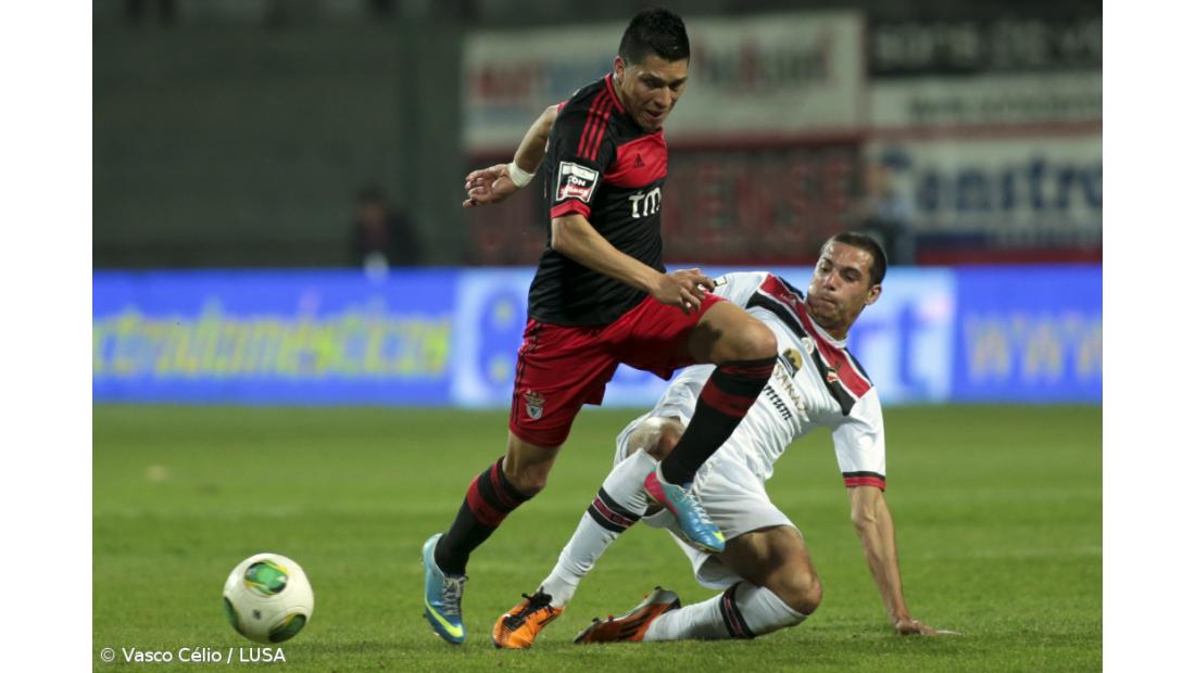 Benfica vence em Olhão e fica sete pontos à frente do FC Porto, à condição (vídeos)