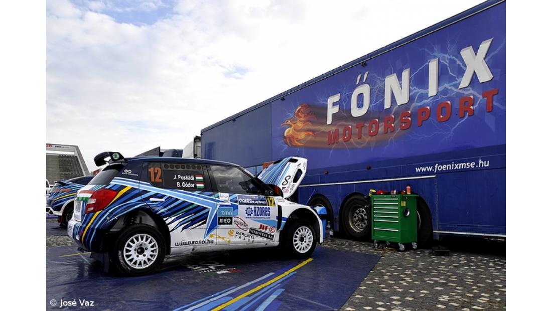 José Vaz partilha fotos de carros no parque de assistência