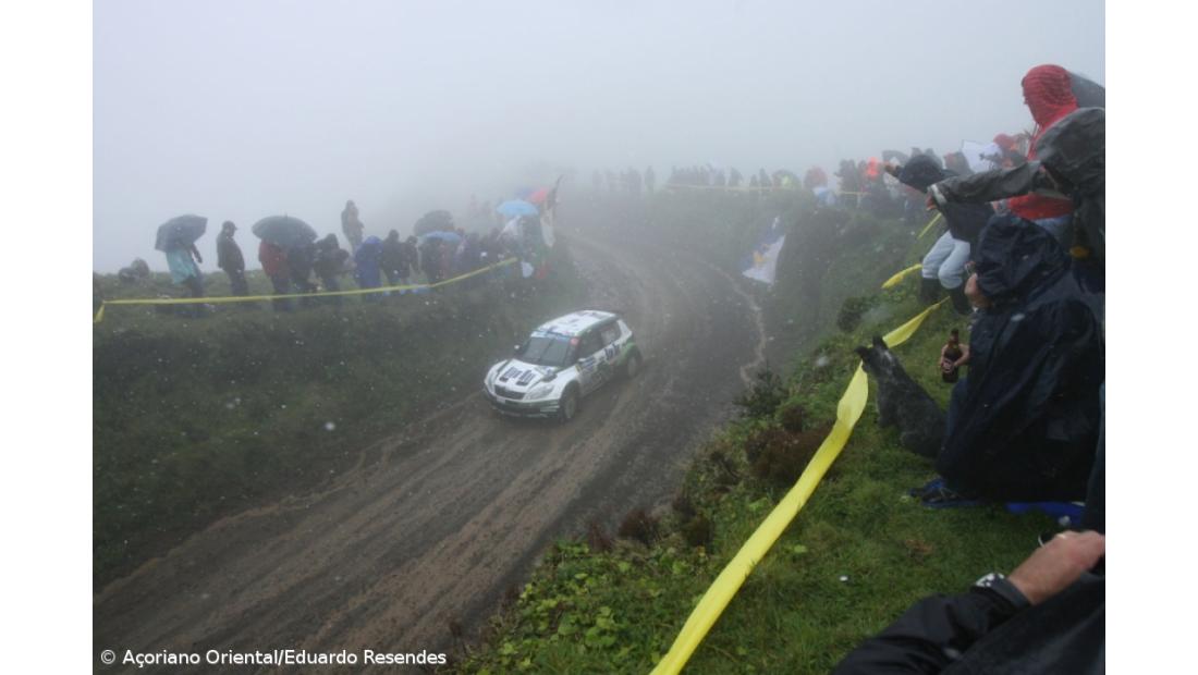 Moura salta para o pódio, Kopecky vence nos Graminhais