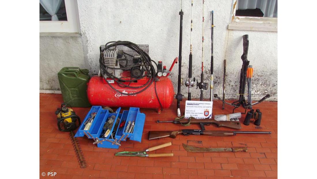 PSP detém dois homens suspeitos furto em residência