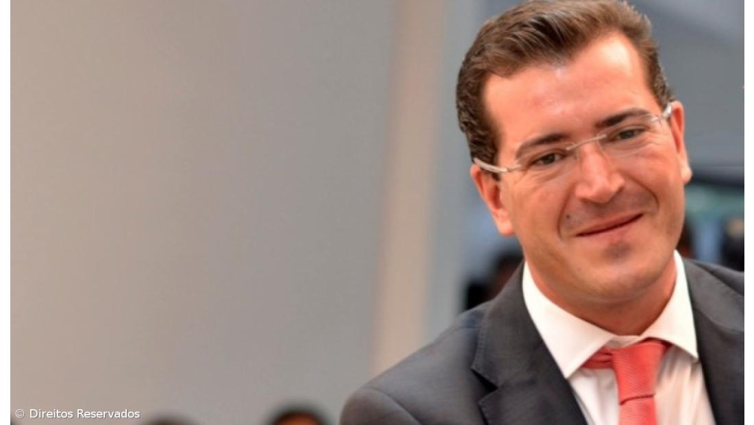 Candidato do PSD à Lagoa detido por conduzir com álcool