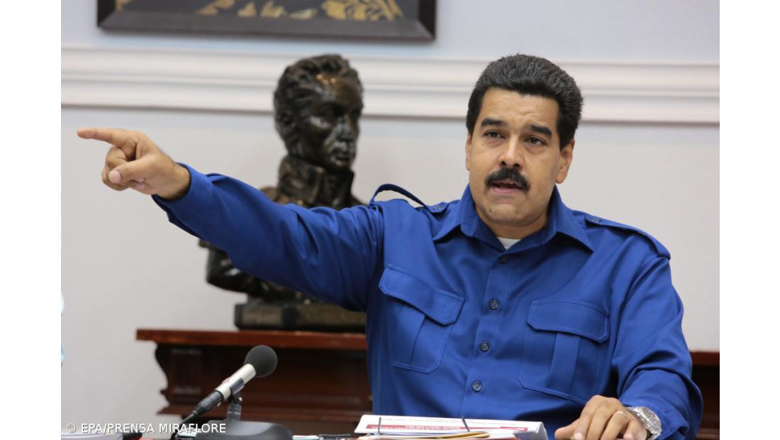 Nicolás Maduro decreta estado de emergência económica