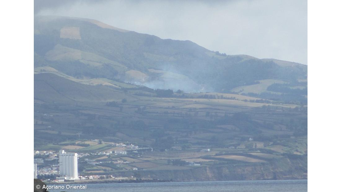 Homem morreu carbonizado numa queimada em Água de Pau