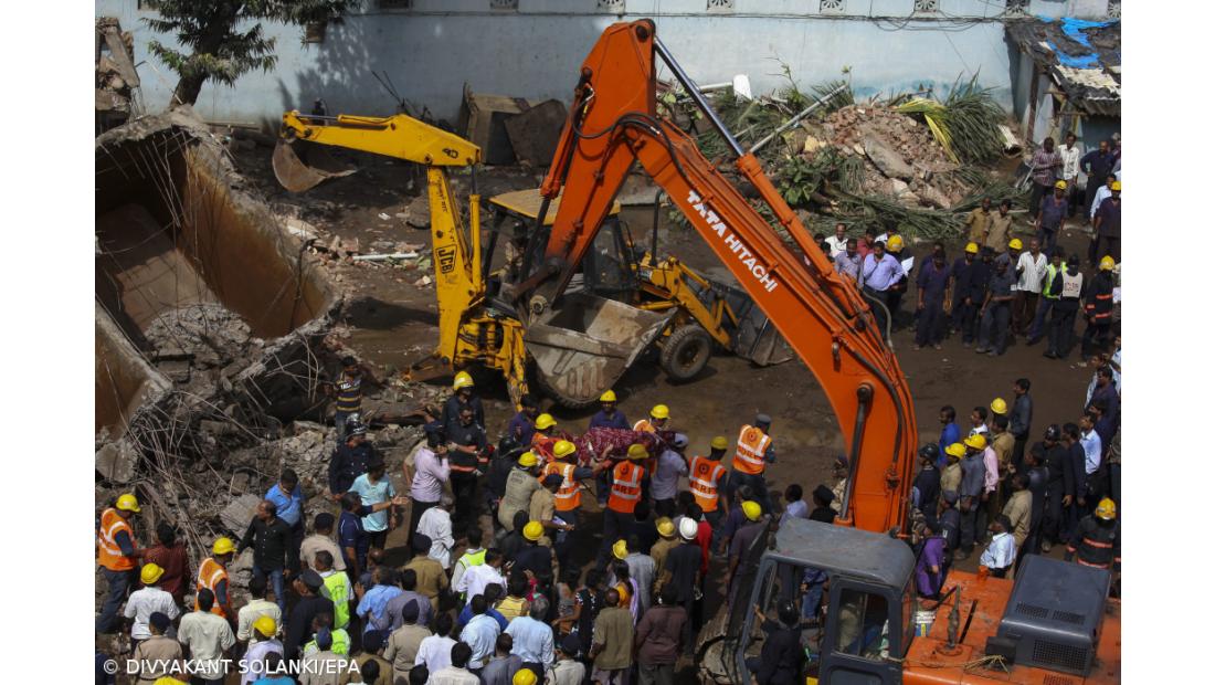Dois mortos e 60 pessoas encurraladas após colapso de edifício em Mumbai