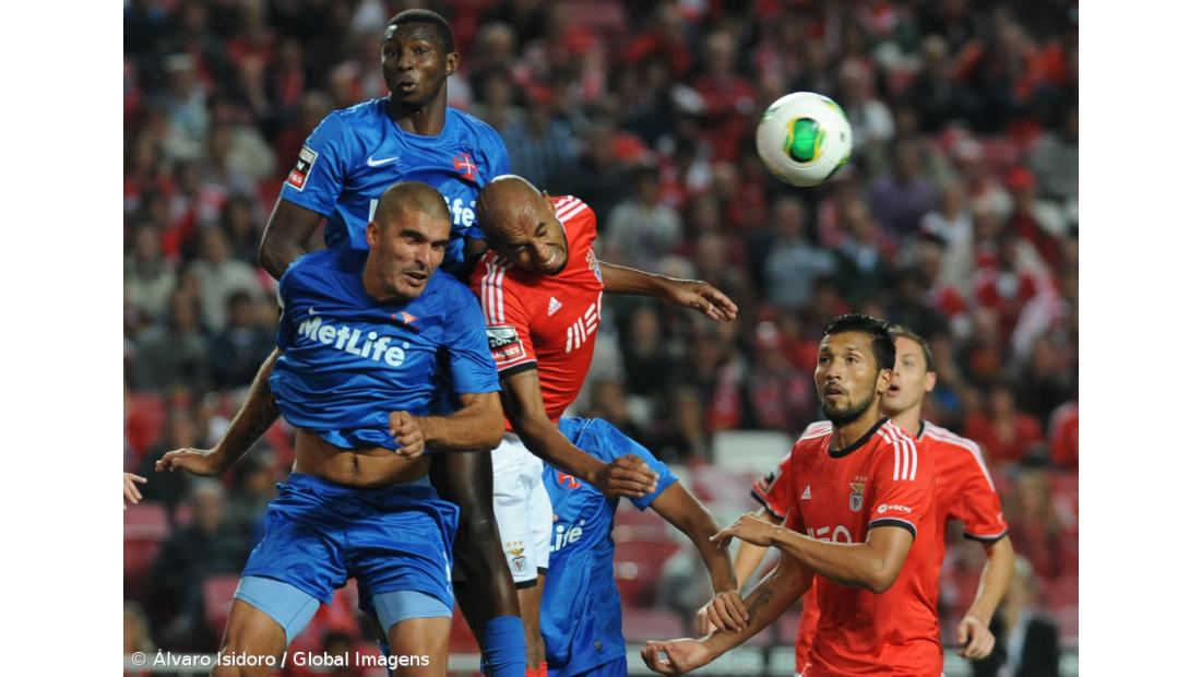 Benfica tropeça com Belenenses na véspera de jogar em Paris