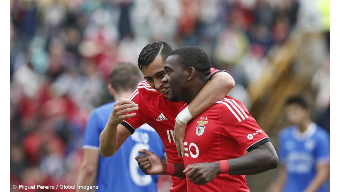 Benfica em serviços mínimos vence Cinfães com golo de Ola John (vídeo)