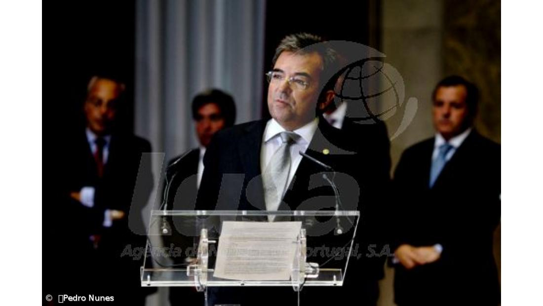 Banca deve atuar com princípios éticos "irrepreensíveis"