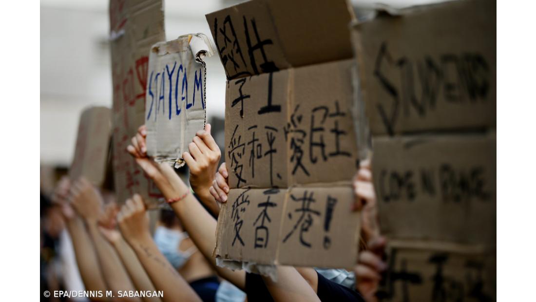 Governo de Hong Kong e manifestantes devem retomar diálogo na próxima semana