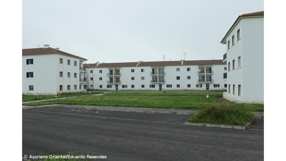 Instituto da Habitação inicia obras para recuperar apartamentos nos Arrifes