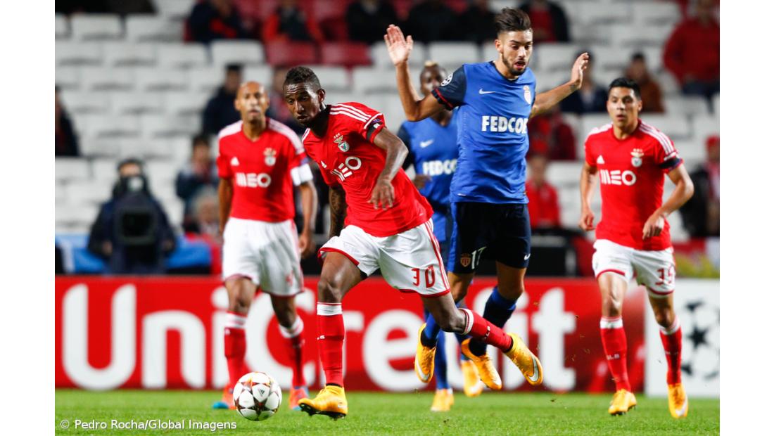 Golo de Talisca mantém Benfica "vivo" na "champions"