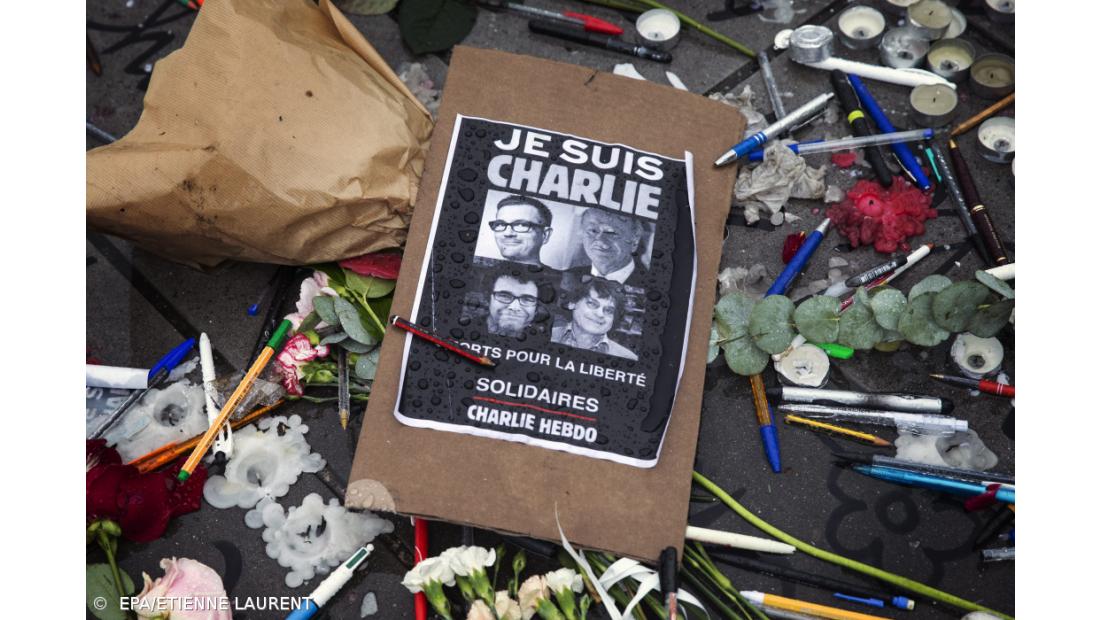 Sepultados irmãos que atacaram sede do Charlie Hebdo 